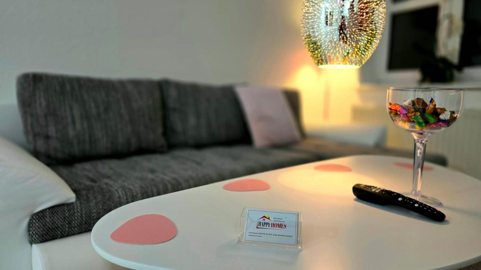 Happy Homes Pink - Up To 5 - Kueche - W-Lan - Netflix - Honig - Badewanne Nidda Экстерьер фото