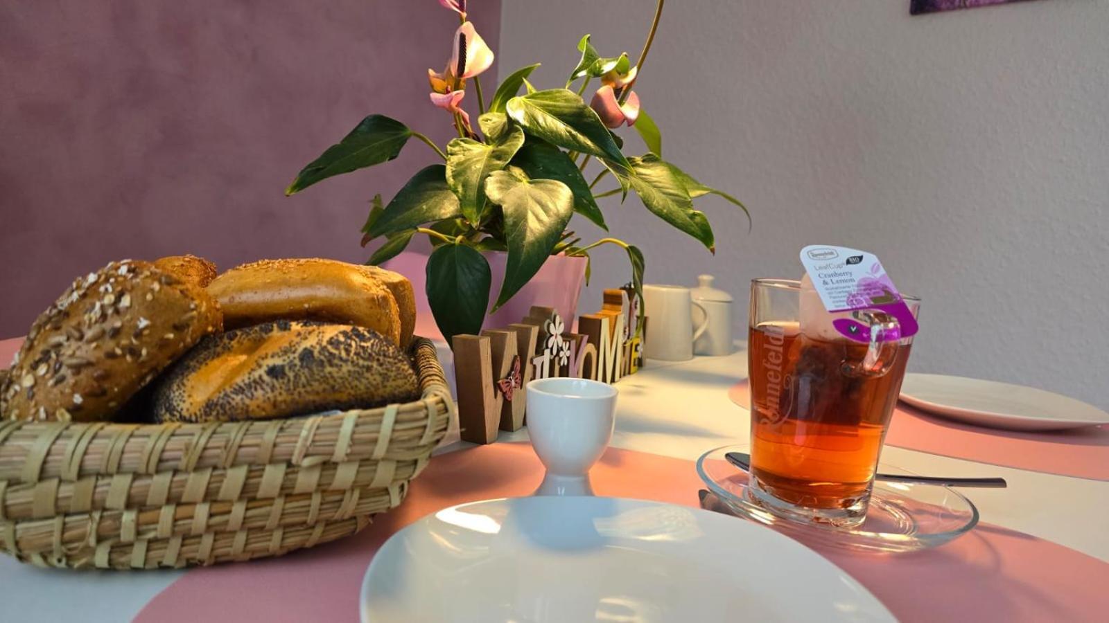 Happy Homes Pink - Up To 5 - Kueche - W-Lan - Netflix - Honig - Badewanne Nidda Экстерьер фото